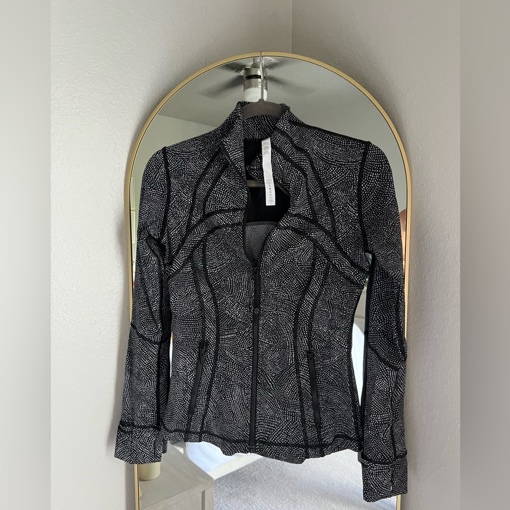 Lululemon Size 6 Define Jacket